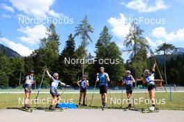24.08.2022, Ruhpolding, Germany (GER): Aita Gasparin (SUI), Elisa Gasparin (SUI), Lea Meier (SUI), Kein Einaste (EST), coach Team Switzerland, Flurina Volken (SUI), Lena Haecki (SUI), (l-r) - IBU Summer Biathlon World Championships, training, Ruhpolding (GER). www.nordicfocus.com. © Manzoni/NordicFocus. Every downloaded picture is fee-liable.