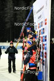 04.12.2022, Kontiolahti, Finland (FIN): Julia Simon (FRA), (l-r) - IBU World Cup Biathlon, pursuit women, Kontiolahti (FIN). www.nordicfocus.com. © Manzoni/NordicFocus. Every downloaded picture is fee-liable.
