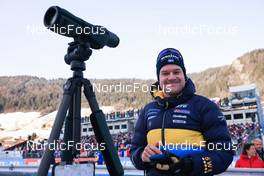 18.12.2022, Annecy-Le Grand Bornand, France (FRA): Johannes Lukas (GER), coach Team Sweden - IBU World Cup Biathlon, mass men, Annecy-Le Grand Bornand (FRA). www.nordicfocus.com. © Manzoni/NordicFocus. Every downloaded picture is fee-liable.