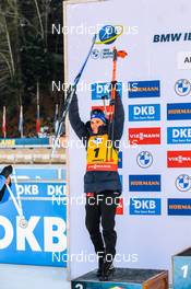 18.12.2022, Annecy-Le Grand Bornand, France (FRA): Julia Simon (FRA), (l-r) -  IBU World Cup Biathlon, mass women, Annecy-Le Grand Bornand (FRA). www.nordicfocus.com. © Authamayou/NordicFocus. Every downloaded picture is fee-liable.