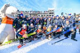 18.12.2022, Annecy-Le Grand Bornand, France (FRA): Lou Jeanmonnot (FRA), Chloe Chevalier (FRA), Anais Chevalier-Bouchet (FRA), Julia Simon (FRA), Sophie Chauveau (FRA), (l-r)  -  IBU World Cup Biathlon, mass women, Annecy-Le Grand Bornand (FRA). www.nordicfocus.com. © Authamayou/NordicFocus. Every downloaded picture is fee-liable.