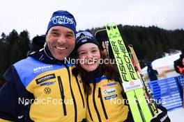 16.12.2022, Annecy-Le Grand Bornand, France (FRA): Jean-Marc Chabloz (SUI), coach Team Sweden, Linn Persson (SWE), (l-r) -  IBU World Cup Biathlon, sprint women, Annecy-Le Grand Bornand (FRA). www.nordicfocus.com. © Manzoni/NordicFocus. Every downloaded picture is fee-liable.