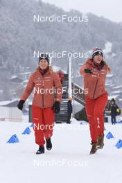 14.12.2022, Annecy-Le Grand Bornand, France (FRA): Kelsey Joan Dickinson (USA), Deedra Irwin (USA), (l-r) - IBU World Cup Biathlon, training, Annecy-Le Grand Bornand (FRA). www.nordicfocus.com. © Manzoni/NordicFocus. Every downloaded picture is fee-liable.