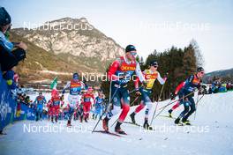 03.01.2022, Val di Fiemme, Italy (ITA): Hugo Lapalus (FRA), Denis Spitsov (RUS), Calle Halfvarsson (SWE), Alexander Bolshunov (RUS), Paal Golberg (NOR), Johannes Hoesflot Klaebo (NOR), Friedrich Moch (GER), (l-r)  - FIS world cup cross-country, tour de ski, mass men, Val di Fiemme (ITA). www.nordicfocus.com. © Modica/NordicFocus. Every downloaded picture is fee-liable.