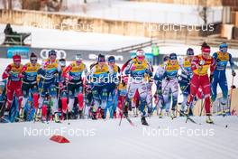 03.01.2022, Val di Fiemme, Italy (ITA): Tatiana Sorina (RUS), Heidi Weng (NOR), Kerttu Niskanen (FIN), Anne Kjersti Kalvaa (NOR), Krista Parmakoski (FIN), Johanna Hagstroem (SWE), Ebba Andersson (SWE), Natalia Nepryaeva (RUS), Anamarija Lampic (SLO), (l-r)  - FIS world cup cross-country, tour de ski, mass women, Val di Fiemme (ITA). www.nordicfocus.com. © Modica/NordicFocus. Every downloaded picture is fee-liable.