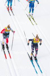 03.01.2022, Val di Fiemme, Italy (ITA): Anne Kjersti Kalvaa (NOR), Jessie Diggins (USA), (l-r)  - FIS world cup cross-country, tour de ski, mass women, Val di Fiemme (ITA). www.nordicfocus.com. © Modica/NordicFocus. Every downloaded picture is fee-liable.
