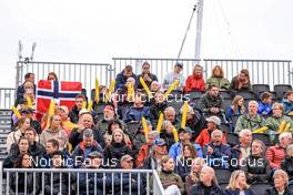 06.08.2022, Sandnes, Norway (NOR): Spectators on the grand stand,   - BLINK22 Festival Cross-Country - Sandnes (NOR). www.nordicfocus.com. © Manzoni/NordicFocus. Every downloaded picture is fee-liable.