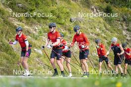 27.09.2022, Lavaze, Italy (ITA): Anniken Gjerde  Alnes  (NOR), Johan Hoel  (NOR), Andreas Nygaard (NOR), Anders Aukland  (NOR), Joar Thele  (NOR), Oskar Kardin  (SWE), (l-r)  - Cross-Country training, Lavaze (ITA). www.nordicfocus.com. © Vanzetta/NordicFocus. Every downloaded picture is fee-liable.