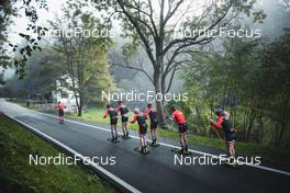 26.09.2022, Lavaze, Italy (ITA): Andreas Nygaard (NOR), Anders Aukland  (NOR), Oskar Kardin  (SWE), Johan Hoel  (NOR), Joar Thele  (NOR), Anniken Gjerde  Alnes  (NOR), (l-r)  - Cross-Country training, Lavaze (ITA). www.nordicfocus.com. © Vanzetta/NordicFocus. Every downloaded picture is fee-liable.