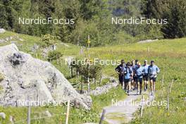 31.05.2022, Davos, Switzerland (SUI): Jonas Baumann (SUI), Francois Faivre, coach team Switzerland, Roman Schaad (SUI), Jason Rueesch (SUI), Beda Klee (SUI), Janik Riebli (SUI), (l-r) - Cross-Country training, Davos (SUI). www.nordicfocus.com. © Manzoni/NordicFocus. Every downloaded picture is fee-liable.