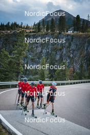 27.09.2022, Lavaze, Italy (ITA): Oskar Kardin  (SWE), Andreas Nygaard (NOR), Anders Aukland  (NOR), Johan Hoel  (NOR), Joar Thele  (NOR), (l-r)  - Cross-Country training, Lavaze (ITA). www.nordicfocus.com. © Vanzetta/NordicFocus. Every downloaded picture is fee-liable.