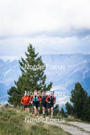 26.09.2022, Lavaze, Italy (ITA): Oskar Kardin  (SWE), Joar Thele  (NOR), Andreas Nygaard (NOR), Johan Hoel  (NOR), Anders Aukland  (NOR), (l-r)  - Cross-Country training, Lavaze (ITA). www.nordicfocus.com. © Vanzetta/NordicFocus. Every downloaded picture is fee-liable.