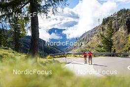 26.09.2022, Lavaze, Italy (ITA): Anniken Gjerde  Alnes  (NOR), Jenny Larsson (NOR), (l-r)  - Cross-Country training, Lavaze (ITA). www.nordicfocus.com. © Vanzetta/NordicFocus. Every downloaded picture is fee-liable.