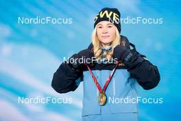 09.02.2022, Beijing, China (CHN): Jonna Sundling (SWE) - XXIV. Olympic Winter Games Beijing 2022, cross-country, medals, Beijing (CHN). www.nordicfocus.com. © Modica/NordicFocus. Every downloaded picture is fee-liable.