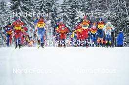 04.12.2022, Lillehammer, Norway (NOR): Perttu Hyvarinen (FIN), Martin Loewstroem Nyenget (NOR), Markus Vuorela (FIN), Simen Hegstad Krueger (NOR), Paal Golberg (NOR), William Poromaa (SWE), (l-r)  - FIS world cup cross-country, mass, Lillehammer (NOR). www.nordicfocus.com. © Thibaut/NordicFocus. Every downloaded picture is fee-liable.
