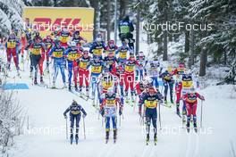04.12.2022, Lillehammer, Norway (NOR): Jessie Diggins (USA), Emma Ribom (SWE), Nadine Faehndrich (SUI), Katharina Hennig (GER), Frida Karlsson (SWE), Anne Kjersti Kalvaa (NOR), (l-r)  - FIS world cup cross-country, mass, Lillehammer (NOR). www.nordicfocus.com. © Thibaut/NordicFocus. Every downloaded picture is fee-liable.