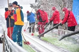 09.01.2022, Bischofshofen, Austria (AUT): feature: preparation inrun, blowing snow out - FIS world cup ski jumping men, team HS142, Bischofshofen (AUT). www.nordicfocus.com. © Reichert/NordicFocus. Every downloaded picture is fee-liable.