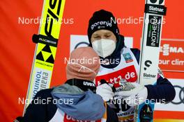 22.01.2022, Titisee-Neustadt, Germany (GER): Geiger Karl (GER), Lanisek Anze (SLO), (l-r)  - FIS world cup ski jumping men, individual HS142, Titisee-Neustadt (GER). www.nordicfocus.com. © Volk/NordicFocus. Every downloaded picture is fee-liable.