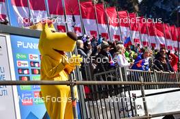 24.03.2022, Planica, Slovenia (SLO): feature: dancing mascot - FIS world cup ski jumping men, training, Planica (SLO). www.nordicfocus.com. © Reichert/NordicFocus. Every downloaded picture is fee-liable.