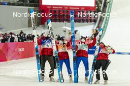 07.02.2022, Beijing, China (CHN): Alexandria Loutitt (CAN), Matthew Soukup (CAN), Abigail Strate (CAN), Mackenzie Boyd-Clowes (CAN), (l-r)  - XXIV. Olympic Winter Games Beijing 2022, ski jumping men and women, mixed team HS106, Beijing (CHN). www.nordicfocus.com. © Thibaut/NordicFocus. Every downloaded picture is fee-liable.