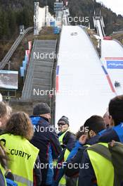 28.12.2022, Oberstdorf, Germany (GER): feature: Oberstdorf Arena, Security staff briefing - FIS world cup ski jumping men, four hills tournament, individual HS137, Oberstdorf (GER). www.nordicfocus.com. © Reichert/NordicFocus. Every downloaded picture is fee-liable.
