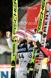 04.12.2022, Lillehammer, Norway (NOR): Anna Odine Stroem (NOR), Silje Opseth (NOR), Eva Pinkelnig (AUT), (l-r) - FIS world cup ski jumping women, individual HS140, Lillehammer (NOR). www.nordicfocus.com. © Modica/NordicFocus. Every downloaded picture is fee-liable.
