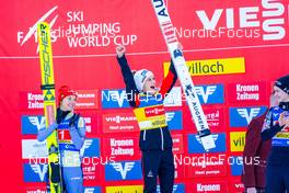 29.12.2022, Villach, Austria (AUT): Katharina Althaus (GER), Eva Pinkelnig (AUT), (l-r), (l-r) - FIS world cup ski jumping women, individual HS98, Villach (AUT). www.nordicfocus.com. © Thibaut/NordicFocus. Every downloaded picture is fee-liable.