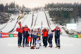 28.12.2022, Villach, Austria (AUT): Jacqueline Seifriedsberger (AUT), Chiara Kreuzer (AUT), Eva Pinkelnig (AUT), (l-r)  - FIS world cup ski jumping women, individual HS98, Villach (AUT). www.nordicfocus.com. © Thibaut/NordicFocus. Every downloaded picture is fee-liable.
