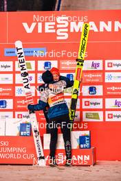 31.12.2022, Ljubno, Slovenia (SLO): Eva Pinkelnig (AUT), Katharina Althaus (GER), (l-r), (l-r) - FIS world cup ski jumping women, individual HS94, Ljubno (SLO). www.nordicfocus.com. © Manzoni/NordicFocus. Every downloaded picture is fee-liable.
