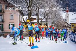 09 01 2022, Pustertal, Italy (ITA): Isac Holmstrom (FIN), Arnaud Du Pasquier (SUI), Herman Paus (NOR), Johan Hoel (NOR), Kasper Stadaas (NOR), (l-r)  - Visma Ski Classics 32km Prato Piazza Mountain Challenge - Pustertal (ITA). www.nordicfocus.com. © Thibaut/NordicFocus. Every downloaded picture is fee-liable.