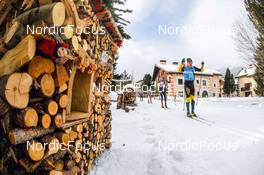 22.01.2022, Zuoz Switzerland (SUI): Anders Aukland (NOR), Nils Persson (SWE), (l-r) - Visma Ski Classics La Diagonela, Zuoz (SUI). www.nordicfocus.com. © Tumashov/NordicFocus. Every downloaded picture is fee-liable.