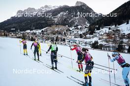 30.01.2022, Val di Fiemme, Italy (ITA): Lina Korsgren (SWE), Emilie Fleten (NOR), Astrid Oeyre Slind (NOR), Britta Johansson Norgren (SWE), Anikken Gjerde Alnes (NOR), Laila Kveli (NOR) - Visma Ski Classics Marcialonga, Val di Fiemme (ITA). www.nordicfocus.com. © Modica/NordicFocus. Every downloaded picture is fee-liable.