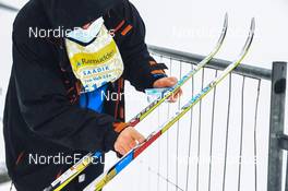 20.02.2022, Otepaeae, Estonia (EST): Feature: Ski preparation before the race start- Visma Ski Classics Tartumarathon - Otepaeae (EST). www.nordicfocus.com. © Tumashov/NordicFocus. Every downloaded picture is fee-liable.
