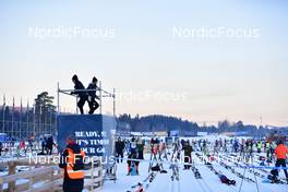06.03.2022, Mora, Sweden (SWE): feature: warm up due to minus 15° Celcius at start - Visma Ski Classics Vasaloppet, Mora (SWE). www.nordicfocus.com. © Reichert/NordicFocus. Every downloaded picture is fee-liable.