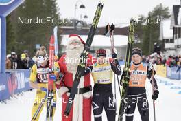09.04.2022, Levi, Finland (FIN): Astrid Oeyre Slind (NOR), Britta Norgren (SWE), Thea Krokan Murud (NOR), (l-r) - Visma Ski Classics Yllaes-Levi, Levi (FIN). www.nordicfocus.com. © Manzoni/NordicFocus. Every downloaded picture is fee-liable.