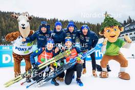 08.01.2023, Pokljuka, Slovenia (SLO): Patrick Favre (ITA), coach Team France, Jean Paul Giachino (FRA), coach Team France, Lou Jeanmonnot (FRA), Antonin Guigonnat (FRA), Vincent Vittoz (FRA), coach Team France, (l-r) - IBU World Cup Biathlon, single mixed relay, Pokljuka (SLO). www.nordicfocus.com. © Manzoni/NordicFocus. Every downloaded picture is fee-liable.