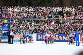 14.01.2023, Ruhpolding, Germany (GER): Mona Brorsson (SWE), Lou Jeanmonnot (FRA), Anna Weidel (GER), Karoline Offigstad Knotten (NOR), Samuela Comola (ITA), Amy Baserga (SUI), (l-r) - IBU World Cup Biathlon, relay women, Ruhpolding (GER). www.nordicfocus.com. © Manzoni/NordicFocus. Every downloaded picture is fee-liable.