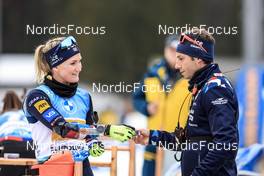14.01.2023, Ruhpolding, Germany (GER): Marte Olsbu Roeiseland (NOR), Patrick Oberegger (ITA) coach Team Norway, (l-r) - IBU World Cup Biathlon, relay women, Ruhpolding (GER). www.nordicfocus.com. © Manzoni/NordicFocus. Every downloaded picture is fee-liable.