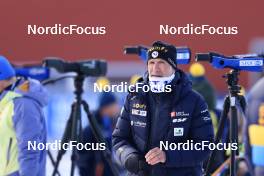 11.03.2023, Oestersund, Sweden, (SWE): Jean Paul Giachino (FRA), coach Team France - IBU World Cup Biathlon, relay women, Oestersund (SWE). www.nordicfocus.com. © Manzoni/NordicFocus. Every downloaded picture is fee-liable.