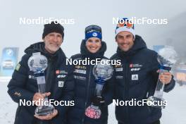 19.03.2023, Oslo, Norway (NOR): Julia Simon (FRA) with French Team - IBU World Cup Biathlon, cups, Oslo (NOR). www.nordicfocus.com. © Manzoni/NordicFocus. Every downloaded picture is fee-liable.