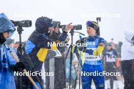 17.03.2023, Oslo, Norway (NOR): Jean-Marc Chabloz (SUI), coach Team Sweden, Ella Halvarsson (SWE), (l-r) - IBU World Cup Biathlon, sprint women, Oslo (NOR). www.nordicfocus.com. © Manzoni/NordicFocus. Every downloaded picture is fee-liable.