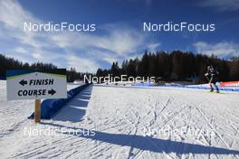 26.01.2023, Lenzerheide, Switzerland (SUI): Event Feature: Track signs with an undefined athlete competing - IBU Open European Championships Biathlon, training, Lenzerheide (SUI). www.nordicfocus.com. © Manzoni/NordicFocus. Every downloaded picture is fee-liable.