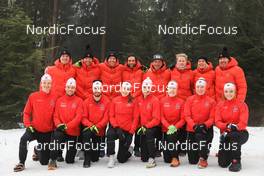 17.02.2023, Oberhof, Germany (GER): Team Canada poses with Logan Pletz (CAN), Christian Gow (CAN), Trevor Kiers (CAN), Benita Peiffer (CAN), Adam Runnalls (CAN), Emma Lunder (CAN), Nadia Moser (CAN), Emily Dickson (CAN) and the complete team staff (l-r) - IBU World Championships Biathlon, training, Oberhof (GER). www.nordicfocus.com. © Manzoni/NordicFocus. Every downloaded picture is fee-liable.