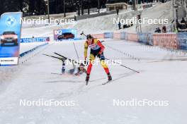 25.11.2023, Oestersund, Sweden, (SWE): Noora Kaisa Keranen (FIN), Maya Cloetens (BEL), (l-r) - IBU World Cup Biathlon, mixed relay, Oestersund (SWE). www.nordicfocus.com. © Manzoni/NordicFocus. Every downloaded picture is fee-liable.