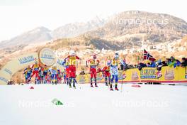 07.01.2023, Val di Fiemme, Italy (ITA): Paal Golberg (NOR), Antoine Cyr (CAN), William Poromaa (SWE), Johannes Hoesflot Klaebo (NOR), Simen Hegstad Krueger (NOR), Calle Halfvarsson (SWE), (l-r)  - FIS world cup cross-country, tour de ski, mass, Val di Fiemme (ITA). www.nordicfocus.com. © Barbieri/NordicFocus. Every downloaded picture is fee-liable.