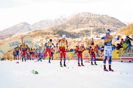 07.01.2023, Val di Fiemme, Italy (ITA): Andrew Musgrave (GBR), Paal Golberg (NOR), William Poromaa (SWE), Michal Novak (CZE), Johannes Hoesflot Klaebo (NOR), Simen Hegstad Krueger (NOR), (l-r)  - FIS world cup cross-country, tour de ski, mass, Val di Fiemme (ITA). www.nordicfocus.com. © Barbieri/NordicFocus. Every downloaded picture is fee-liable.