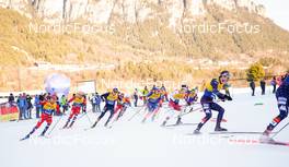 07.01.2023, Val di Fiemme, Italy (ITA): Sjur Roethe (NOR), Paal Golberg (NOR), Friedrich Moch (GER), Andrew Musgrave (GBR), Naoto Baba (JPN), Ben Ogden (USA), (l-r)  - FIS world cup cross-country, tour de ski, mass, Val di Fiemme (ITA). www.nordicfocus.com. © Barbieri/NordicFocus. Every downloaded picture is fee-liable.