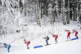 29.01.2023, Les Rousses, France (FRA): Kerttu Niskanen (FIN), Teresa Stadlober (AUT), Jessie Diggins (USA), Silje Theodorsen (NOR), Astrid Oeyre Slind (NOR), Ingvild Flugstad Oestberg (NOR), (l-r)  - FIS world cup cross-country, mass, Les Rousses (FRA). www.nordicfocus.com. © Thibaut/NordicFocus. Every downloaded picture is fee-liable.