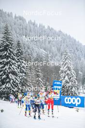 29.01.2023, Les Rousses, France (FRA): Jessie Diggins (USA), Heidi Weng (NOR), (l-r)  - FIS world cup cross-country, mass, Les Rousses (FRA). www.nordicfocus.com. © Authamayou/NordicFocus. Every downloaded picture is fee-liable.