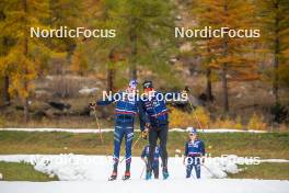 01.11.2023, Bessans, France (FRA): Hugo Lapalus (FRA), Théo Schely (FRA), (l-r) - Cross-Country training, Bessans (FRA). www.nordicfocus.com. © Authamayou/NordicFocus. Every downloaded picture is fee-liable.